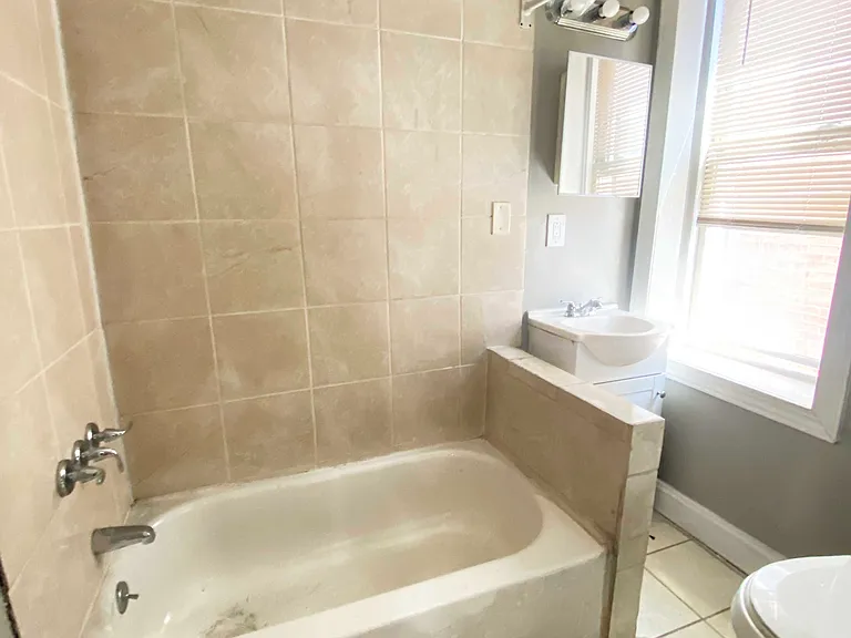 1934 W Ontario St #2REAR — Photo 6