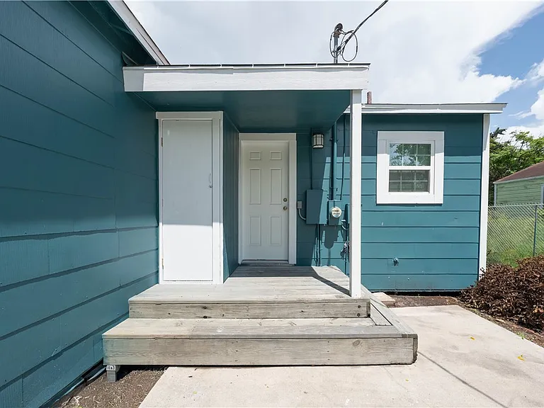 2522 Cleo St — Photo 15