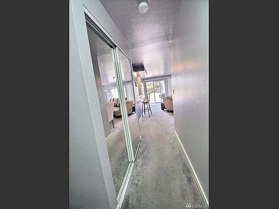 3rd image of 701 122nd Ave NE APT 101