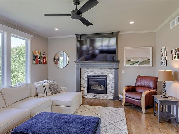 5th image of 18070 N Peach Blossom Dr