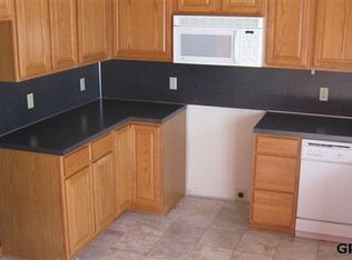 709 Diamond Ln, Papillion, NE 68133