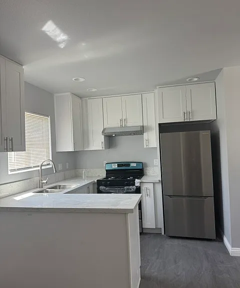 13022 Oak St — Photo 1