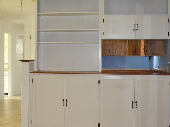 5th image of 1708 N Clara Ave