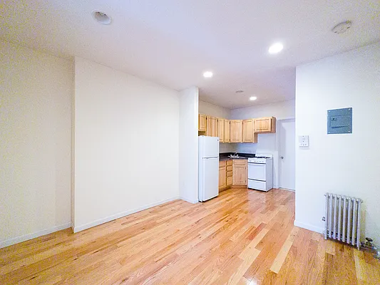 Rented by Compass | media 19