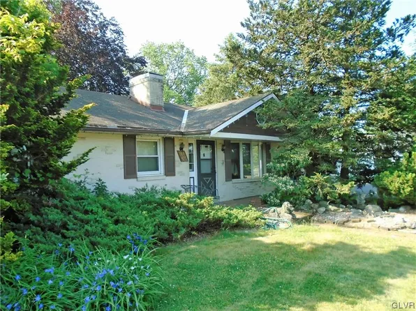 4424 Ramer Rd, Emmaus, PA 18049