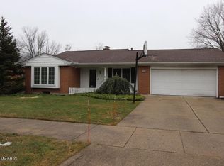 692 Harrison Ave, Holland, MI 49423