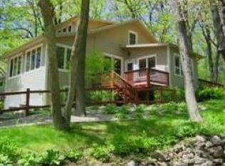 100 Upr Loch Vista Dr, Williams Bay, WI 53191