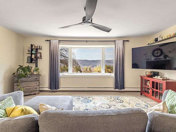 4th image of 58 Macbelger Cres
