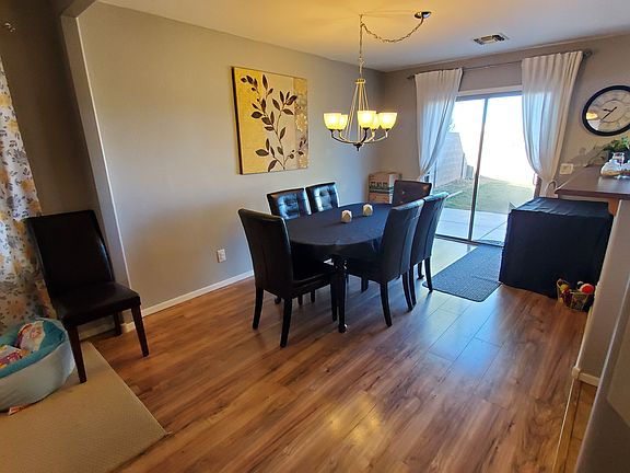 2nd image of 2506 E Meadow Lark Way