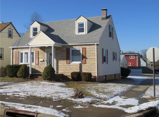202 Clinton St, Woodbridge, NJ 07095