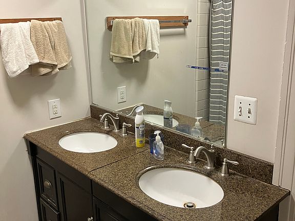 5th image of 1004 S Forest Ave APT 2