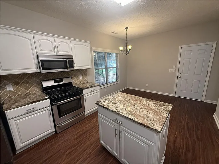 3020 Serenade Ct — Photo 4