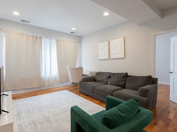 5th image of 7225 N Rogers Ave APT 3