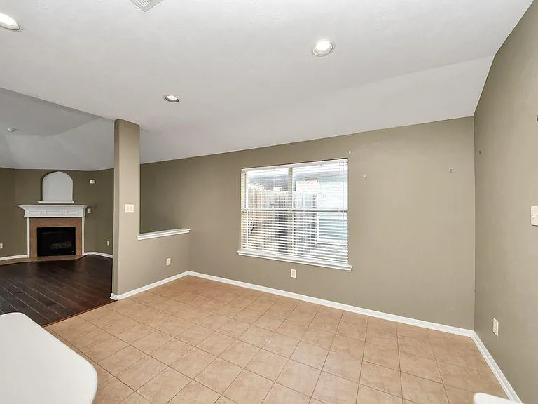 24822 Diamond Run Ct — Photo 33