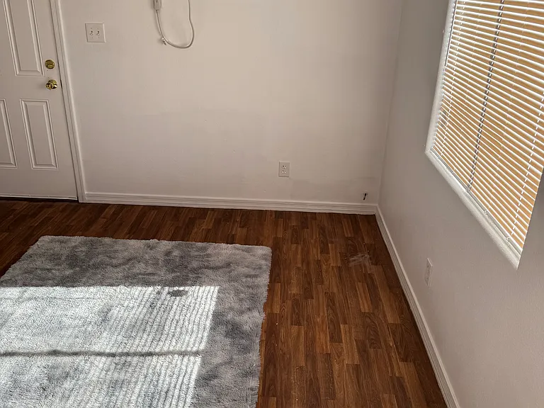 150 S Agate Rd #152 — Photo 7