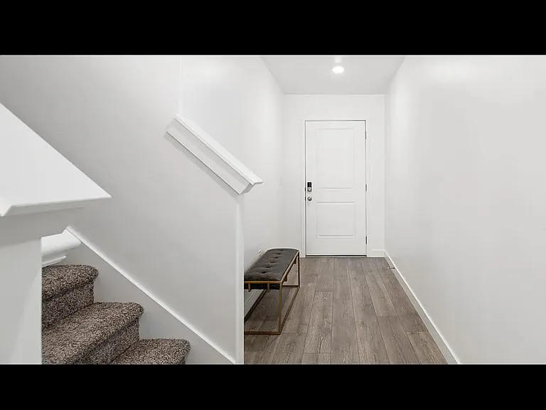 1792 S Wolverine Way — Photo 4