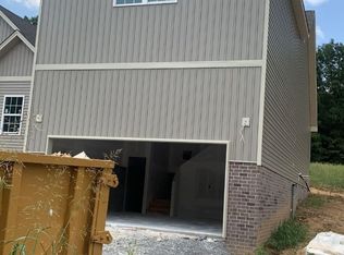 1960 Blue Bird Dr, Pleasant View, TN 37146