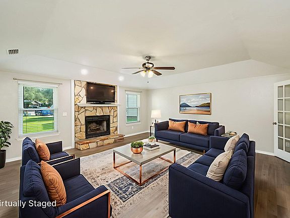 5th image of 139 Meadow Woods Ln
