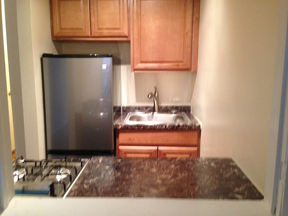 2nd image of 212 E 77th St APT 3E