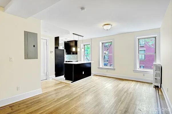 Rented by City Connections Realty | media 28