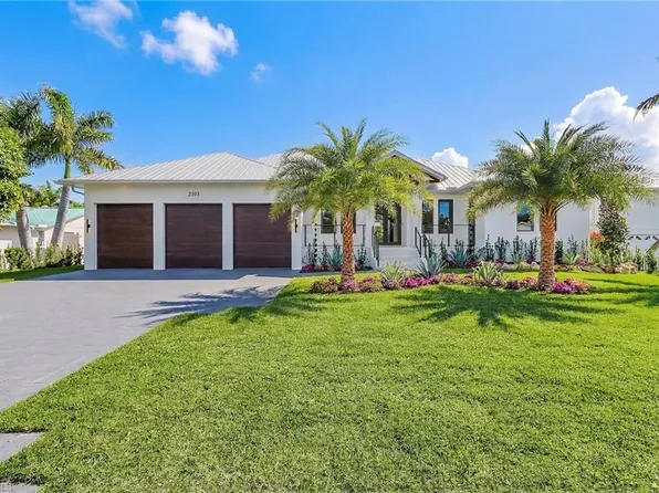 2393 Longboat DR, NAPLES, FL 34104