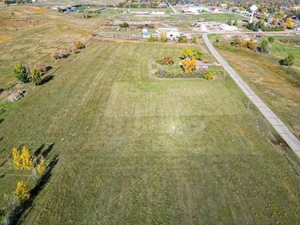 1010 Birch St, Lisbon, ND 58054