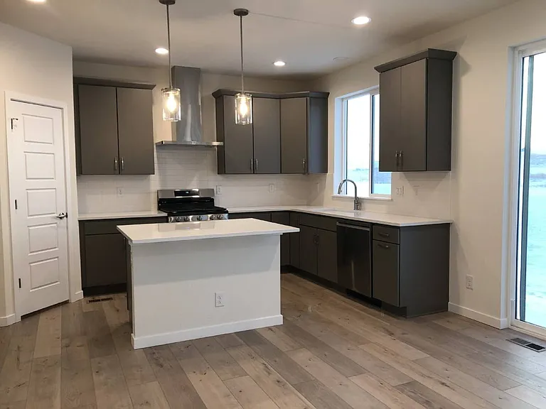 145 Mohawk Cir — Photo 6