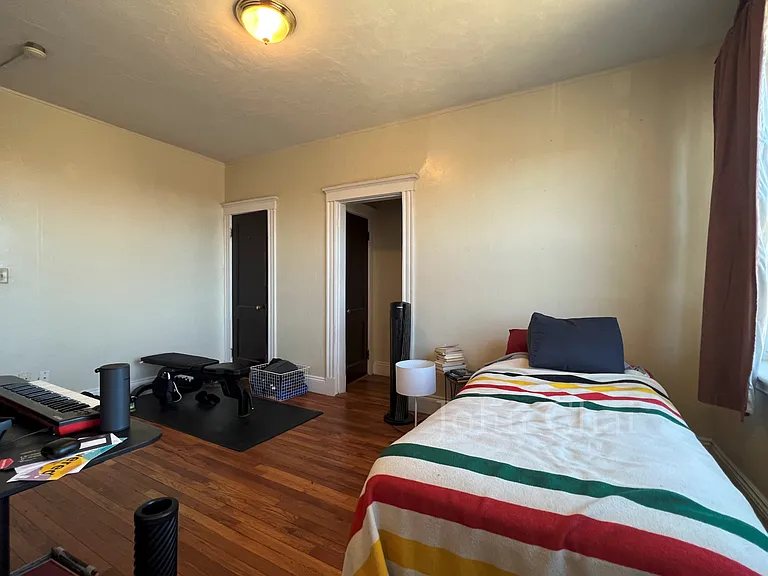 225 Kelton St #15 — Photo 6