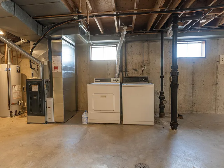 356 W Loretta Ave — Photo 28