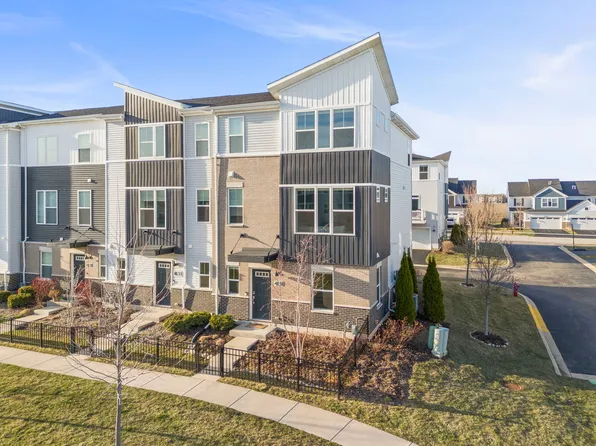 4131 Calder Ln, Aurora, IL 60504