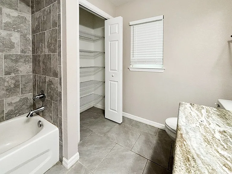 9892 SW 189th Cir — Photo 25