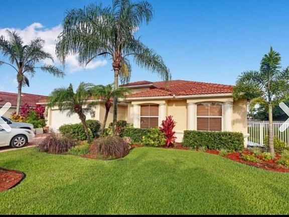 Full frontal view of house