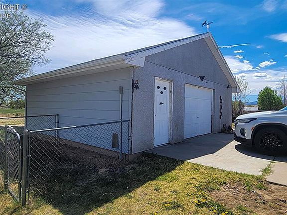 5th image of 1230 Moore Dr