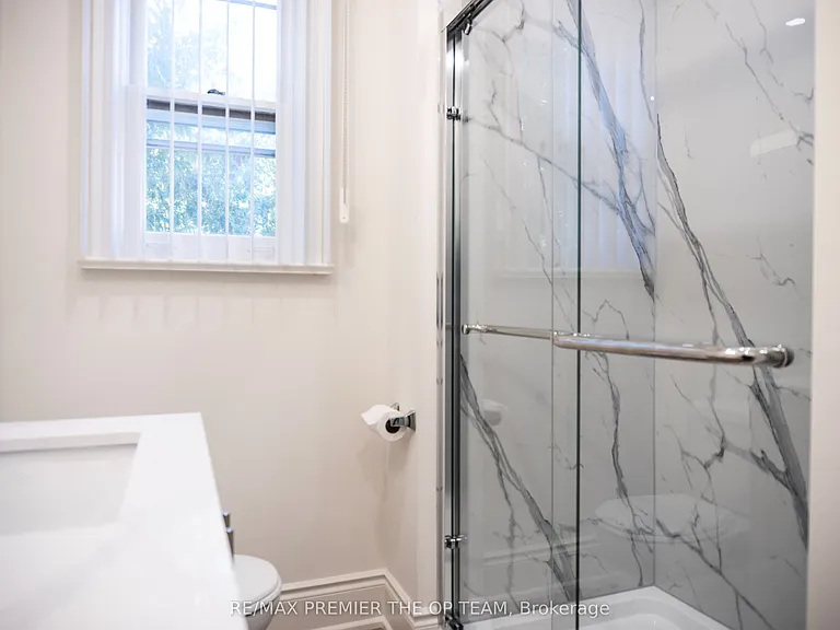 148 Martin Grove Rd #UPPER — Photo 14