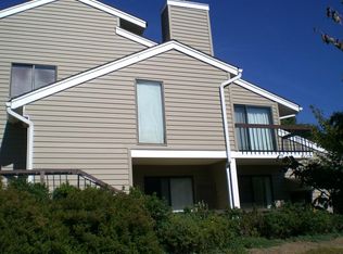 98 Overlook Dr, Clinton, NJ 08809