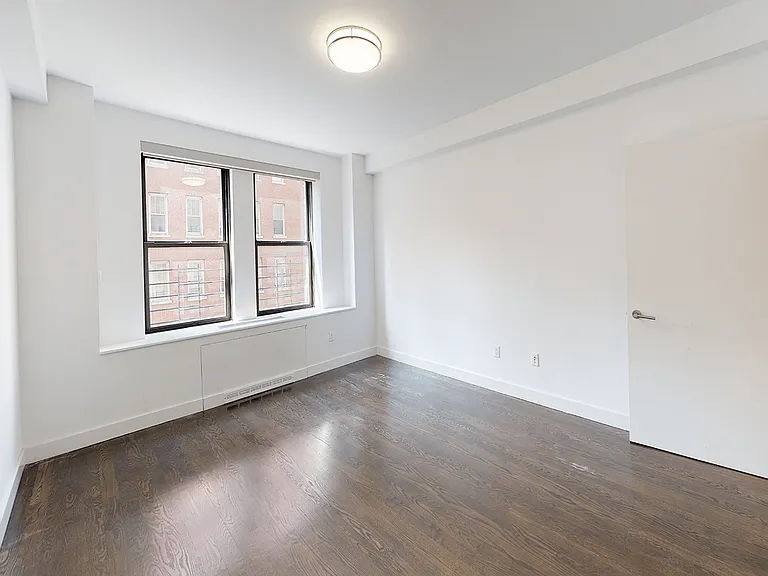 666 W End Ave #6U — Photo 8