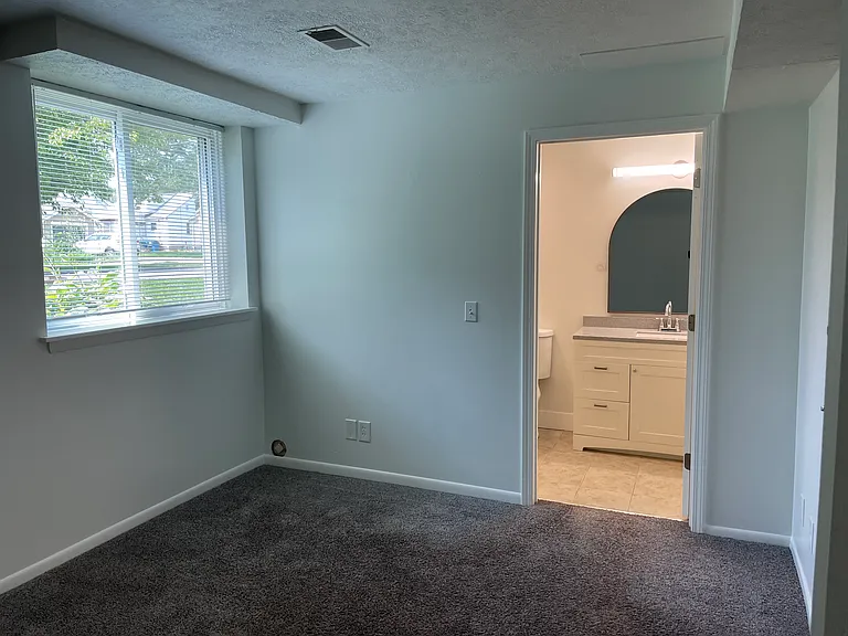 1001 Franklin Ave #UPPER — Photo 10