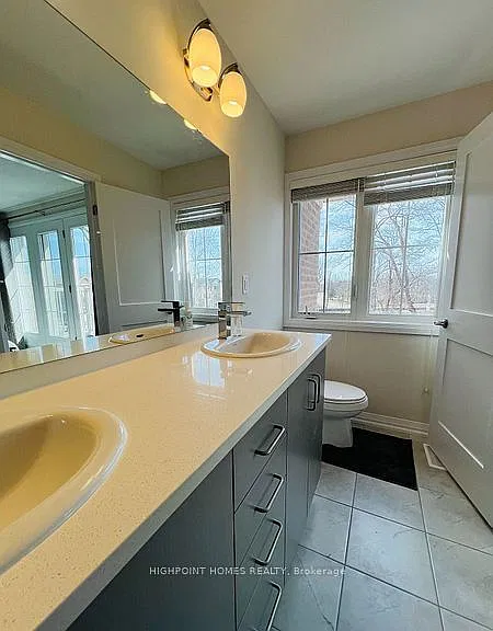 5 bed, $3,300 — Photo 4