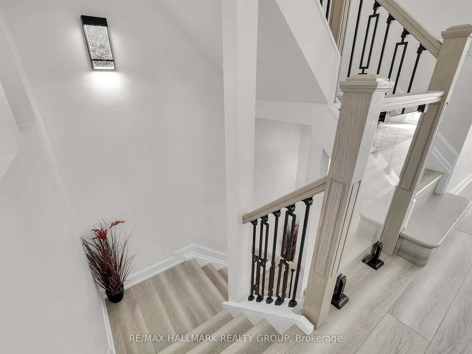 4 bed, $3,800 — Photo 2