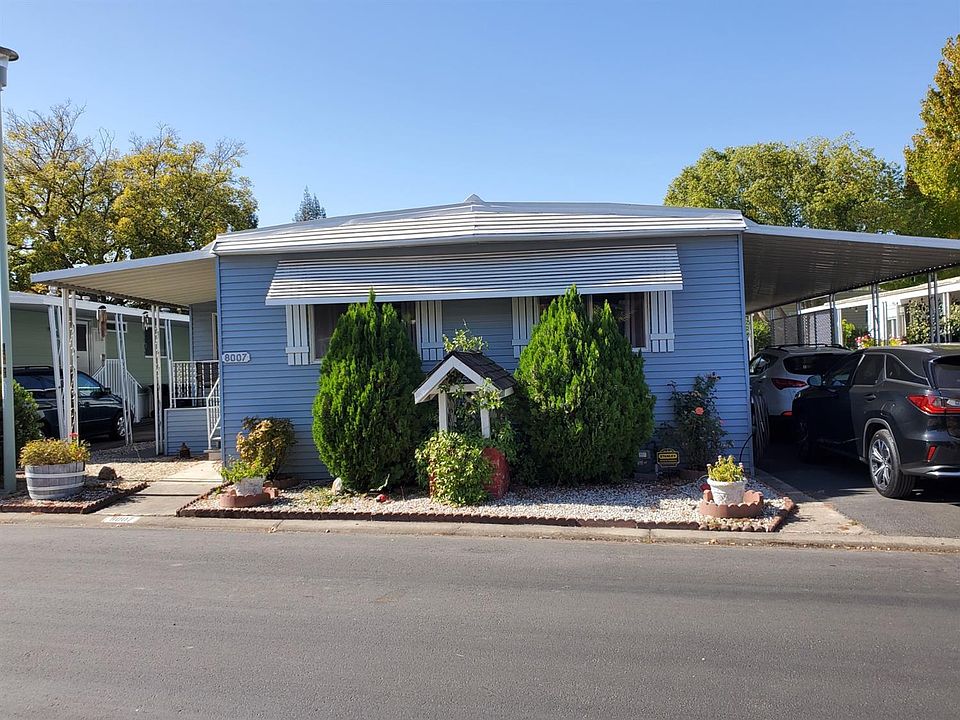 2nd image of 8007 Aspen Ln #112