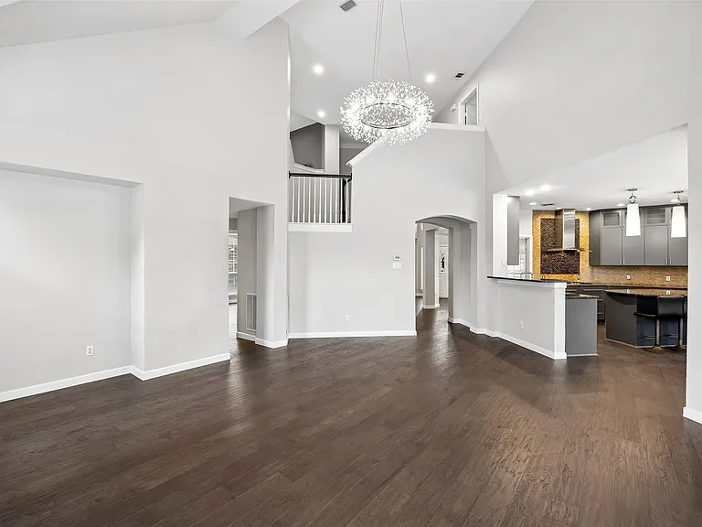 8408 Kenning Ct — Photo 3