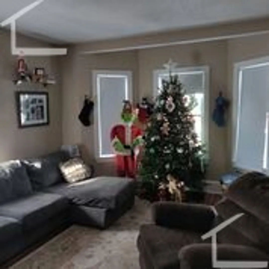 Gorgeous Newton Home available for rent 9/1/26 — Photo 2