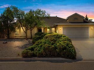 2620 Sandia Loop NE, Rio Rancho, NM 87144