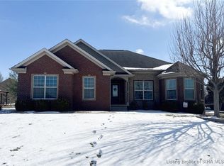 5420 Hawthorn Gln, Charlestown, IN 47111