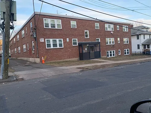 16 Henry St Photo 1