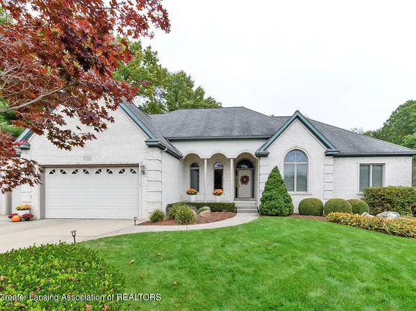 2451 White Pine Dr, Williamston, MI 48895