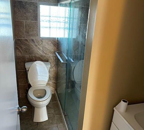 4th image of 1421 Easton Ave #2