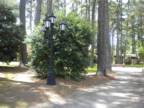 4th image of 203 Herndon Ave