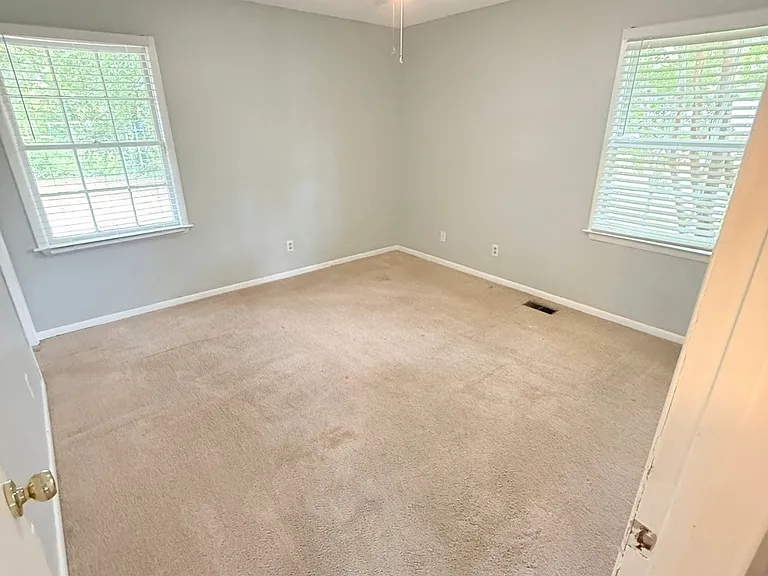129 Lee Dr — Photo 21
