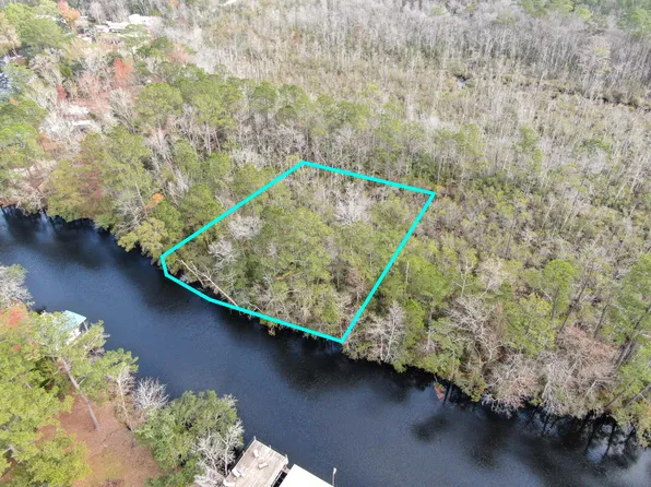 Alaqua Cove Rd, Freeport, FL 32439